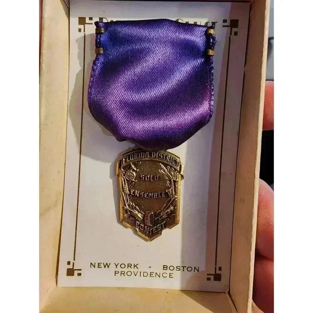 Vintage Florida District Band Contest Blue and Purple Ribbon Brass Medals - Picture 4 of 7